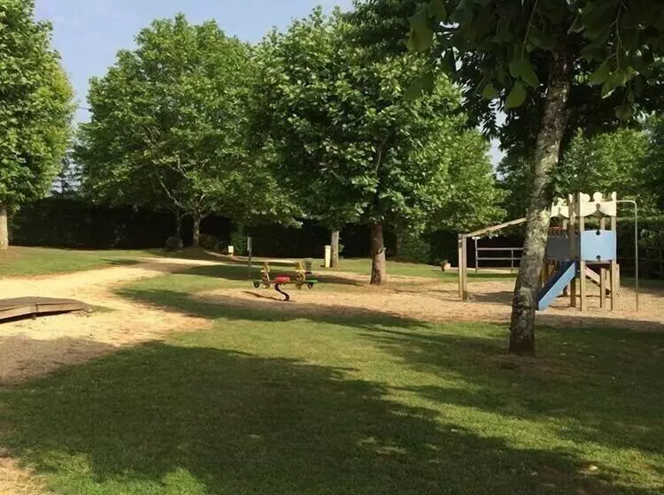 ホテル Camping Les Poutiroux   Mobilhome