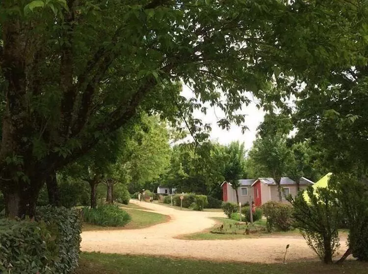 ホテル Camping Les Poutiroux   Mobilhome