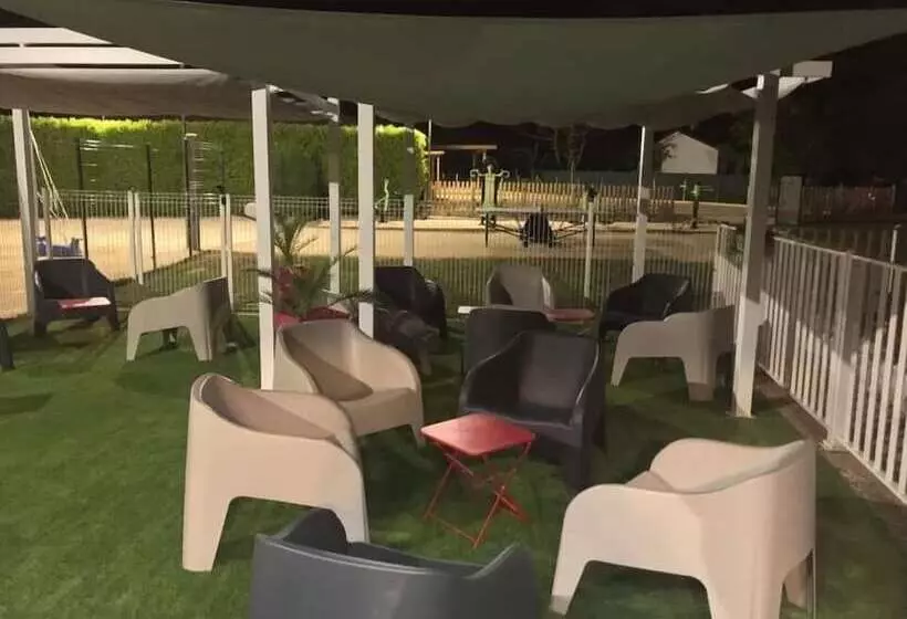 ホテル Camping Les Poutiroux   Mobilhome