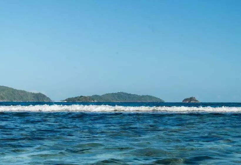 ホテル Dryft Darocotan Island