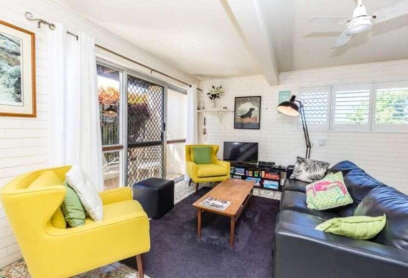 Lyrona 3/35 Avocet Parade