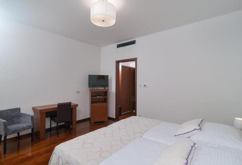 Panzió Luxury Rooms Near The Beach