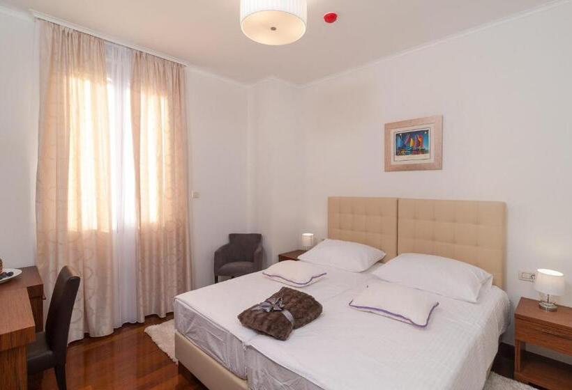 Panzió Luxury Rooms Near The Beach