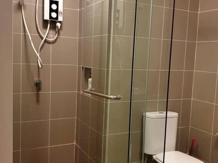 Pensión Stay Awhile At Aeropod Sovo Studio