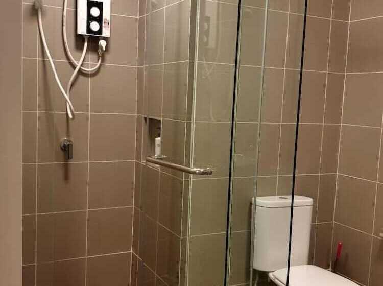 Pensión Stay Awhile At Aeropod Sovo Studio