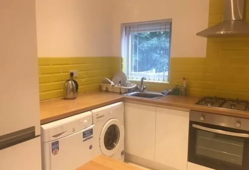 Majatalo Town House @ Richmond St