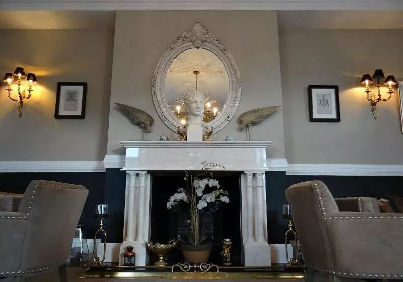 Plas Maenan Country House