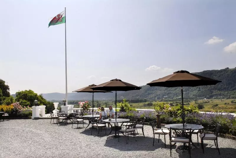 Plas Maenan Country House