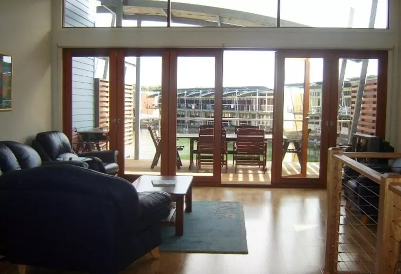 South Shores Villa 91  South Shores Normanville