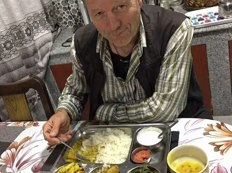 تختخواب و صبحانه Bnb Royal Tourist House