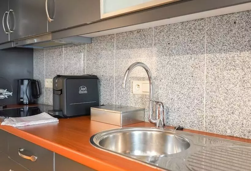 هتل Amosa Liège City Centre Apart Gerardrie 23