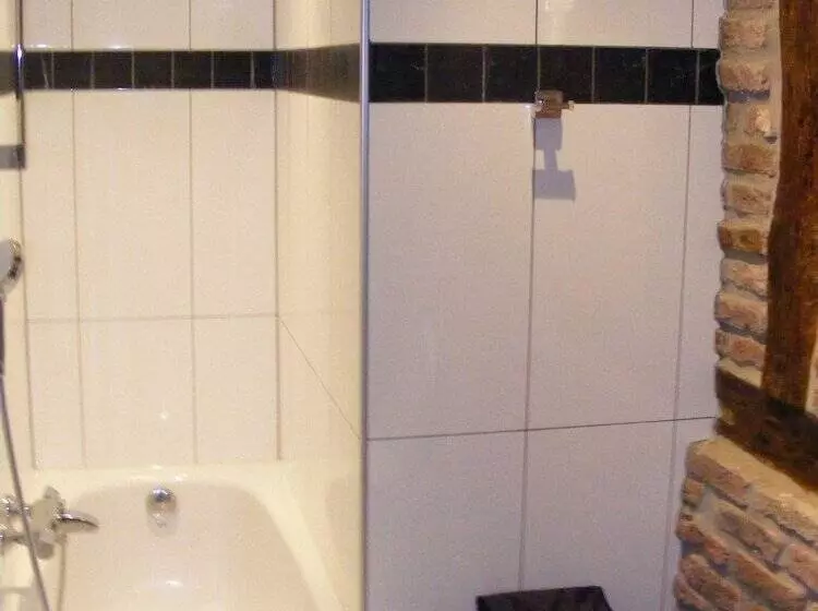 هتل Amosa Liège City Centre Apart Gerardrie 23