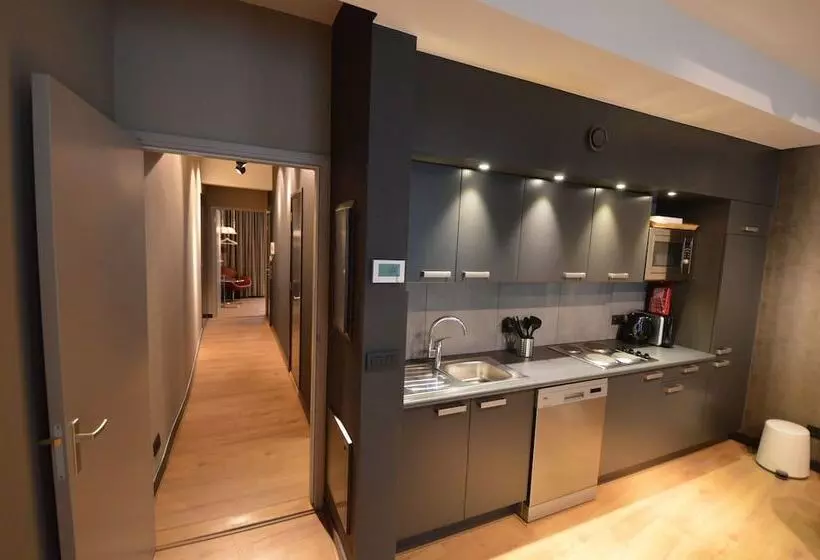 هتل Amosa Liège City Centre Apart Gerardrie 23
