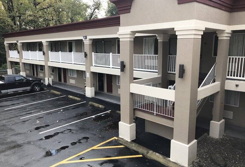 בית מלון כפרי Hometowne Studios By Red Roof Bordentown   Mcguire Afb