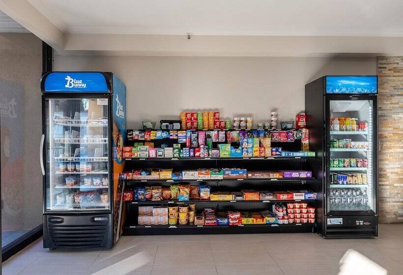 בית מלון כפרי Hometowne Studios By Red Roof Bordentown   Mcguire Afb