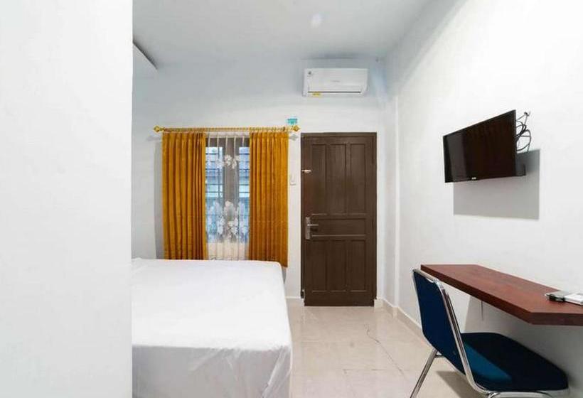 Hotel Koolkost Female Syariah Near Rsud Dr. Moewardi Solo