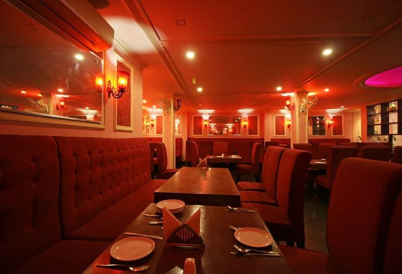 هتل Capital O Taj Castle