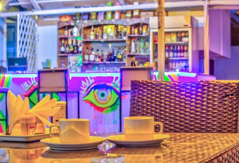 Hotel Beach Doorz Place