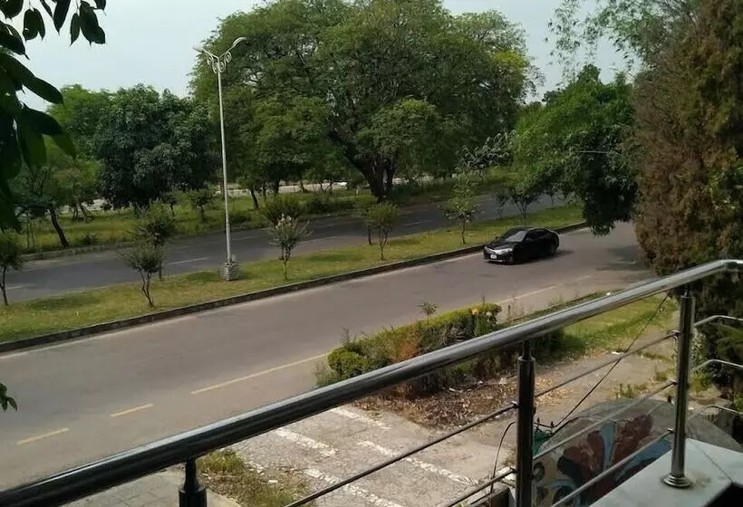 پانسیون Elite Lodge Guest House