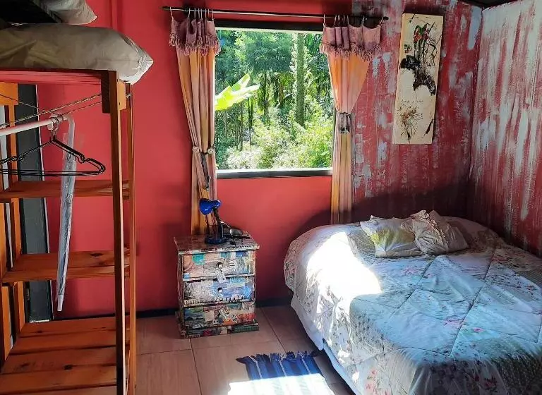 Majatalo Suítes Casinha Do Alto Da Bocaina