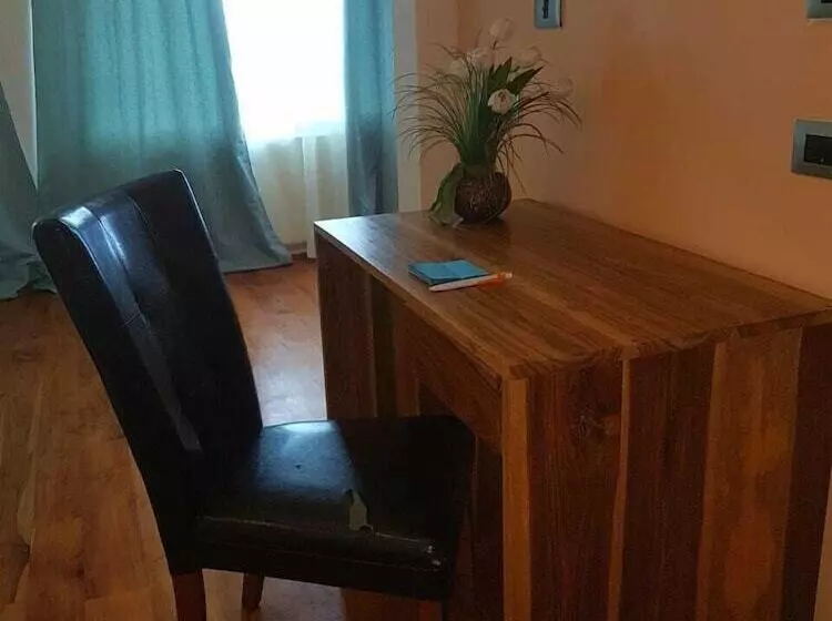 پانسیون West End Room