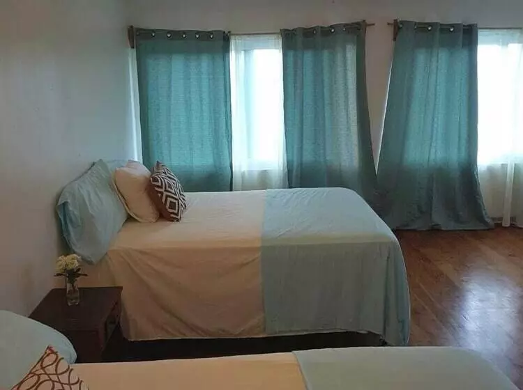 پانسیون West End Room