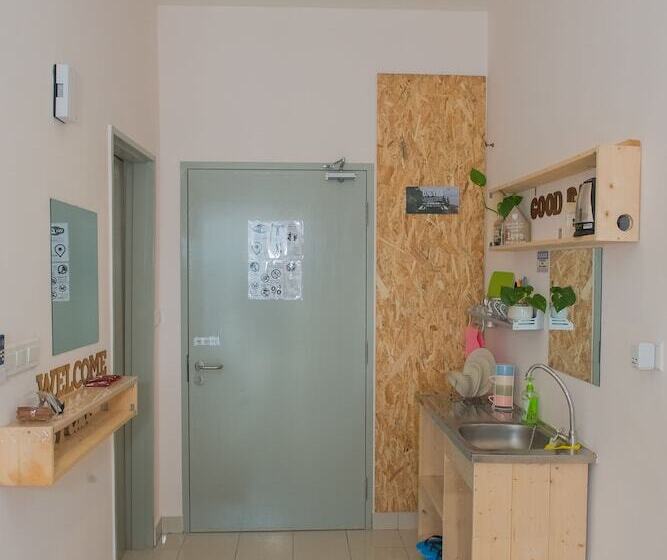 Panzió Yo.om @ Aeropod Ecohom Stay 13