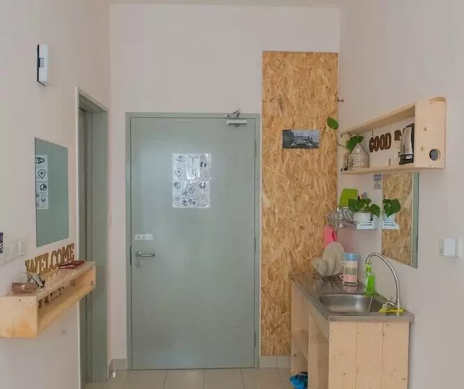 ペンション Yo.om @ Aeropod Ecohom Stay 13