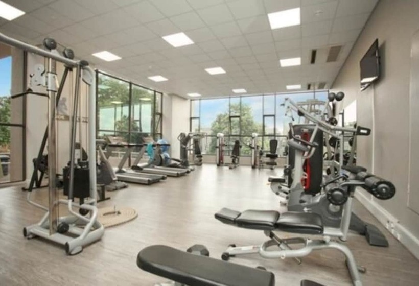 Sandton Skye Apartment   616