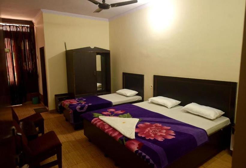 בית מלון כפרי Aarti The Boutique