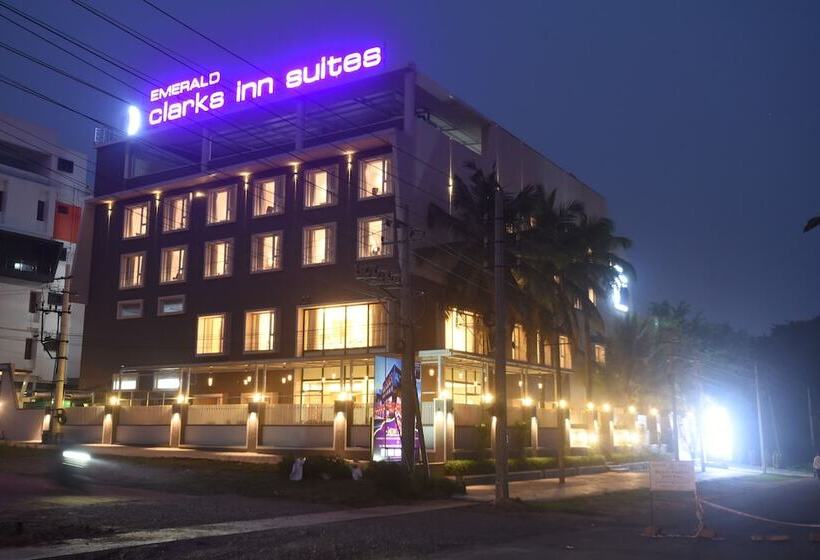 فندق Emerald Clarks Inn Suites