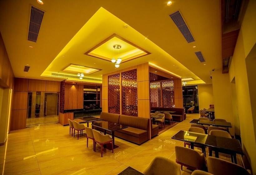 فندق Emerald Clarks Inn Suites