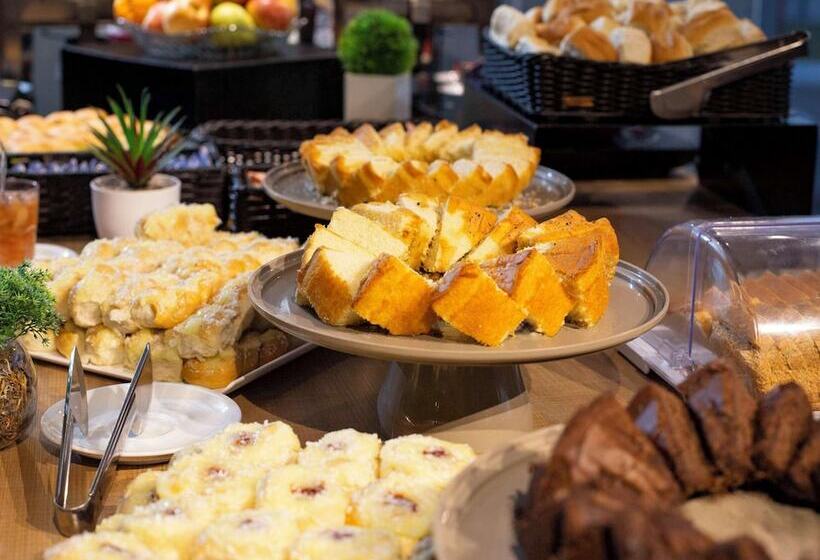 هتل Ibis Cuiaba Shopping