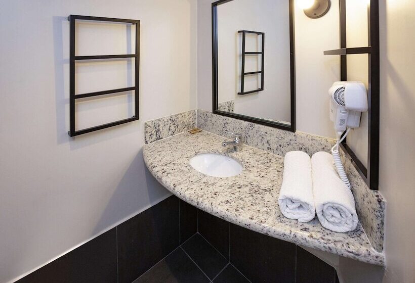 هتل Ibis Cuiaba Shopping