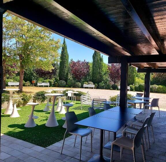 Hôtel Montebello Park