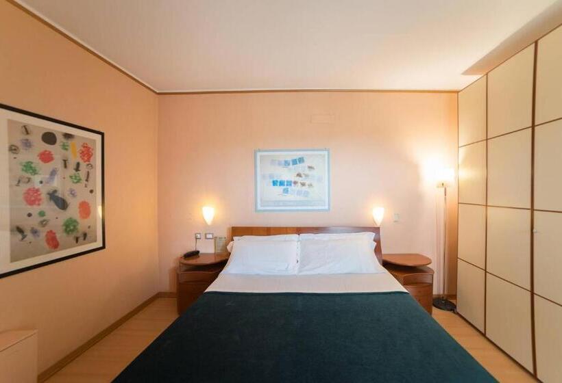 Hôtel Montebello Park