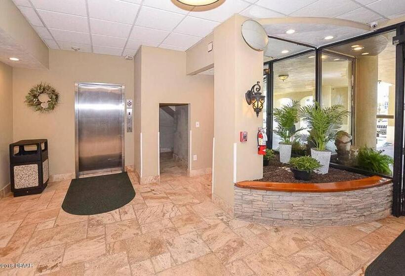 Otel Pirates Cove Resort Studios!