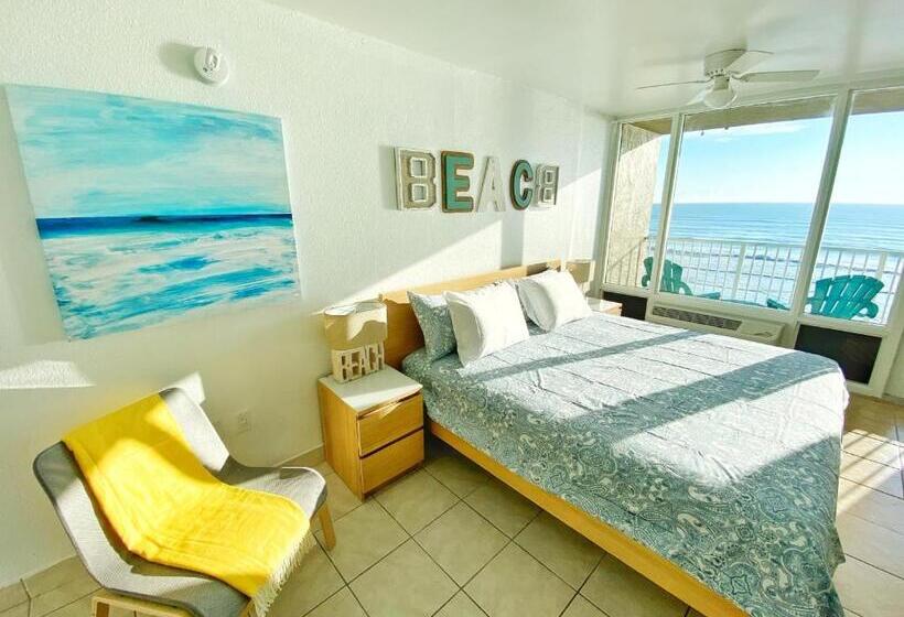 Otel Pirates Cove Resort Studios!