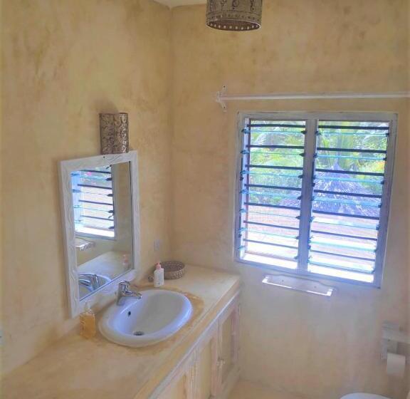 تختخواب و صبحانه Kimya House, Watamu