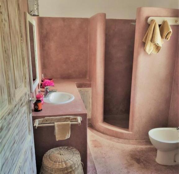 تختخواب و صبحانه Kimya House, Watamu