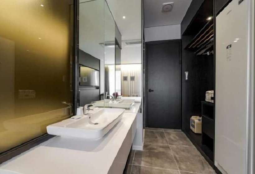 Отель Busan Myeongji Ciel Ocean