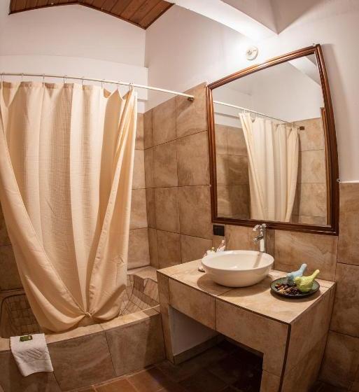 هتل Los Olivos Santiago Atitlan