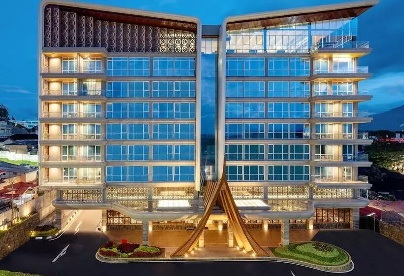 Hotelli Santika Bukittinggi