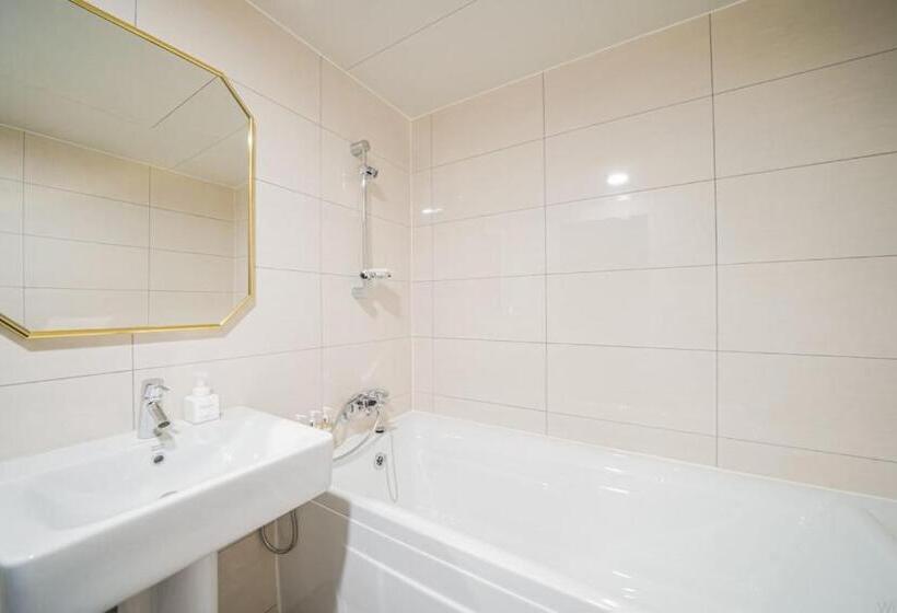 The Stone Bridge Hotel Dongnae