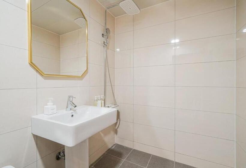 The Stone Bridge Hotel Dongnae