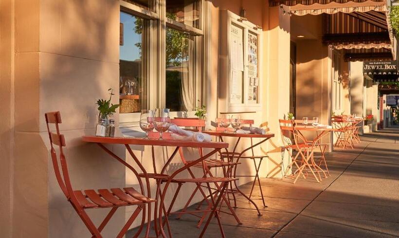 فندق Ashland Springs