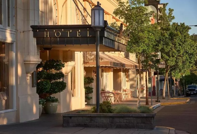 Отель Ashland Springs