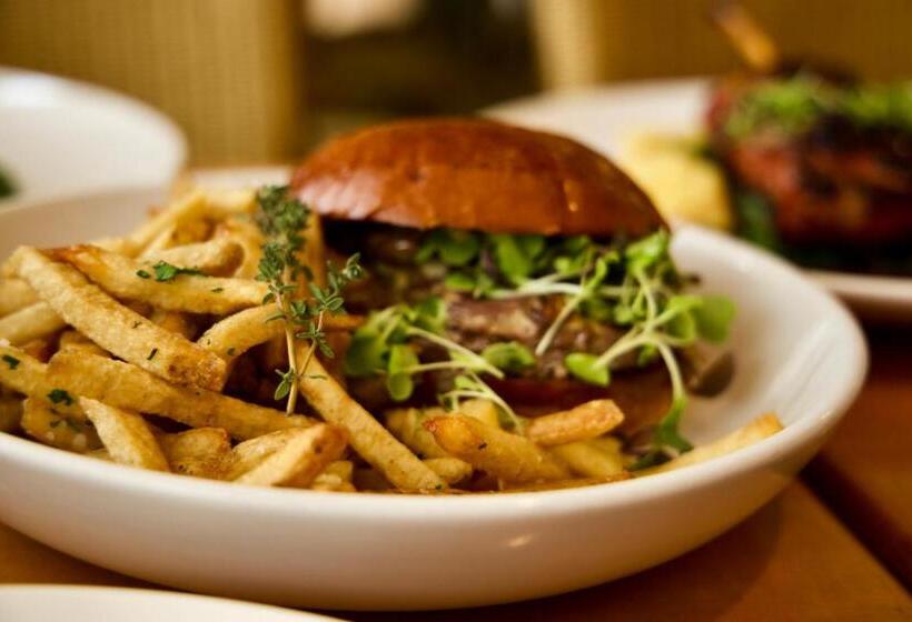 فندق Ashland Springs