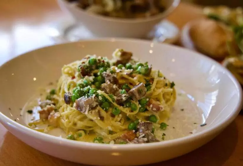 Отель Ashland Springs