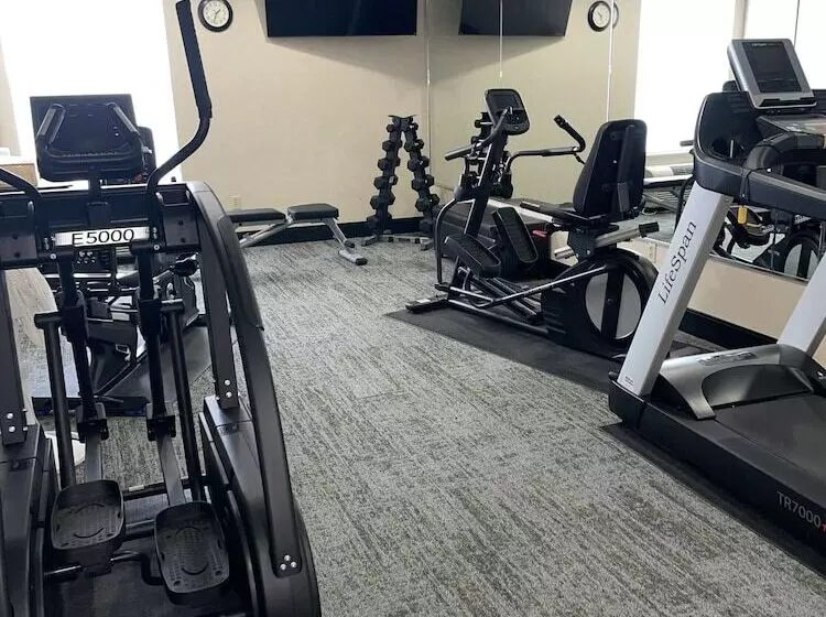 هتل Boothill Inn And Suites